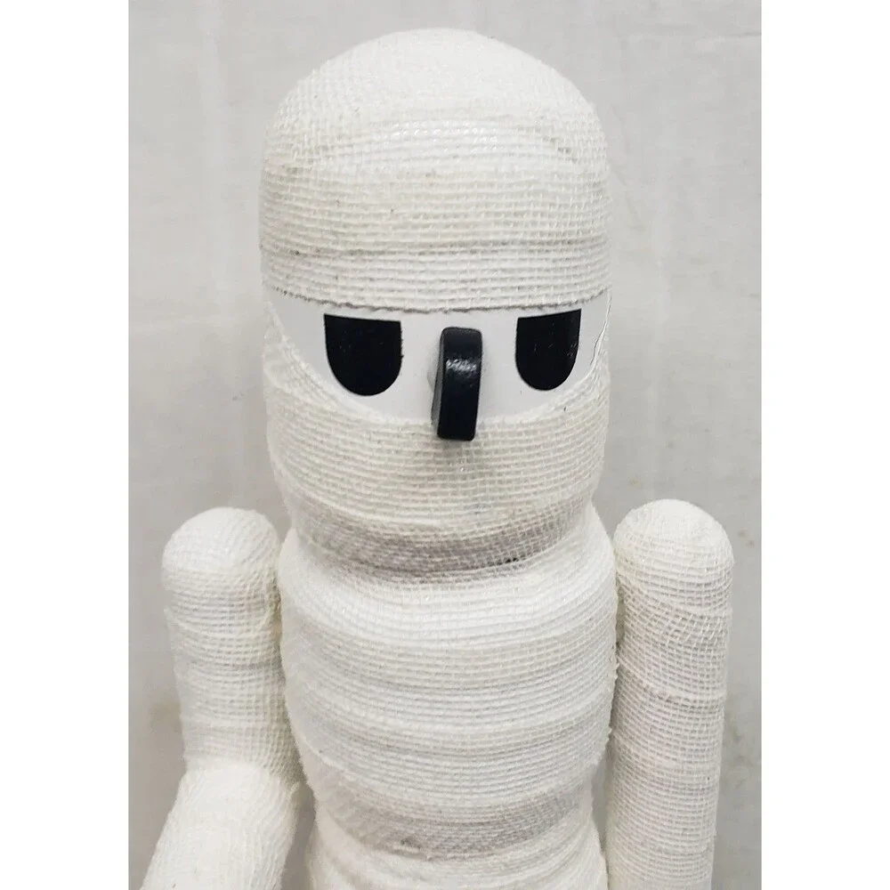 Wooden Nutcracker,9.5